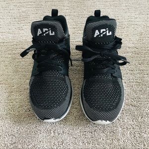 APL Ascend Shoe